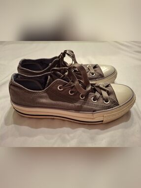 Converse Chuck Taylor All Star Low Top Womens Size 6 Grey Canvas Ribbon Laces